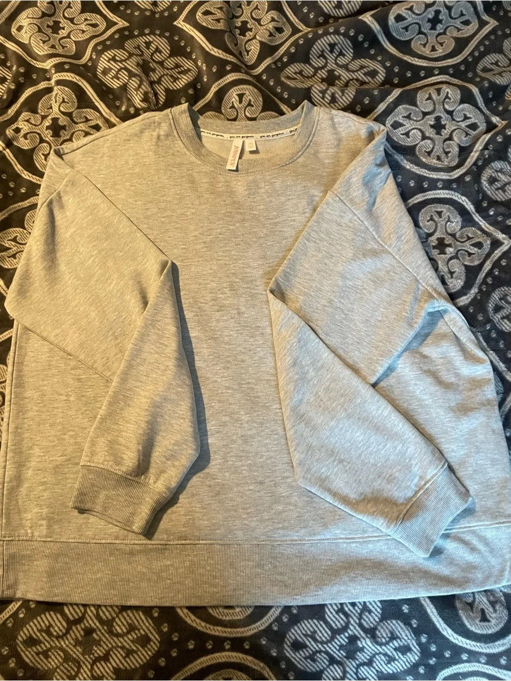 Women’s Gray Crewneck Sweatshirt - Unbranded Classic Comfort